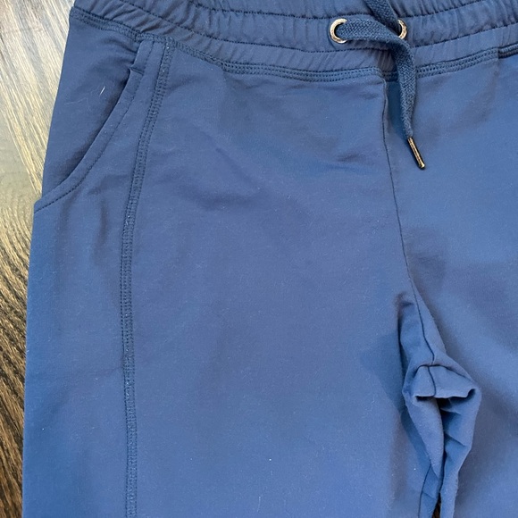 Sweaty Betty Cropped Joggers, Medium - Picture 4 of 5